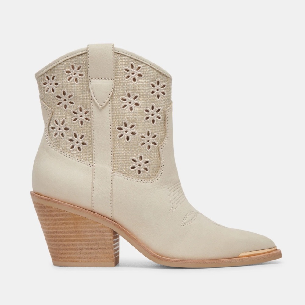 NWOT Dolce Vita Nashe booties